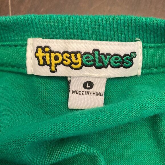 Tipsy Elves Magically Delicious Beer St. Patrick’s Day Tee Shirt Size Large EUC - Picture 5 of 6